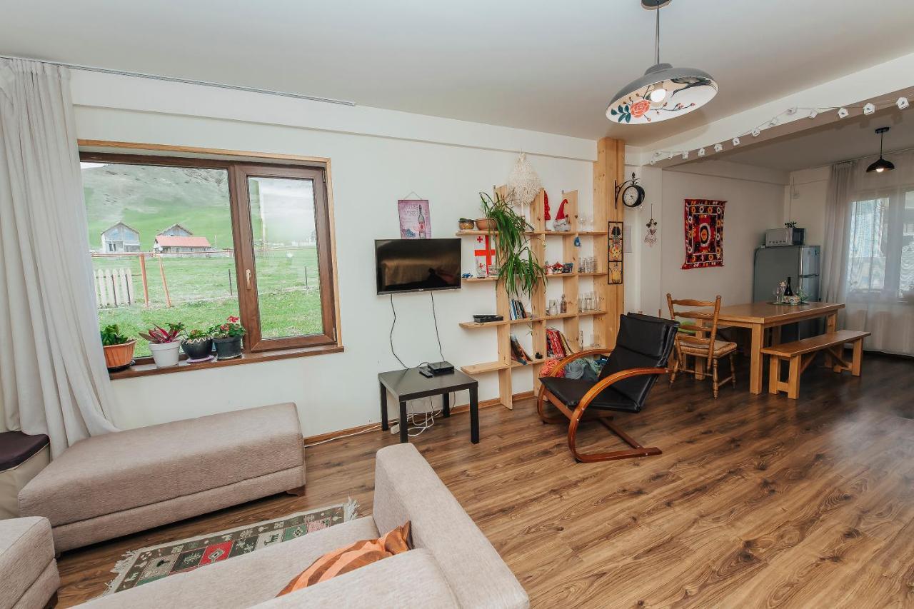 Ski House Bluebird Гудаури Екстериор снимка